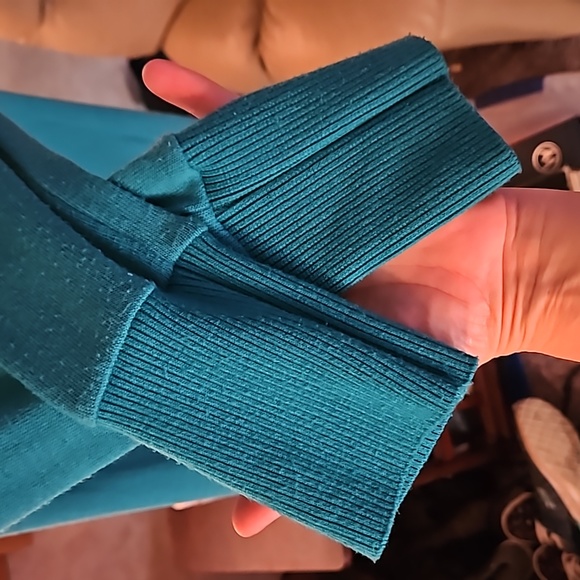 Rue 21 sweater - Picture 4 of 6